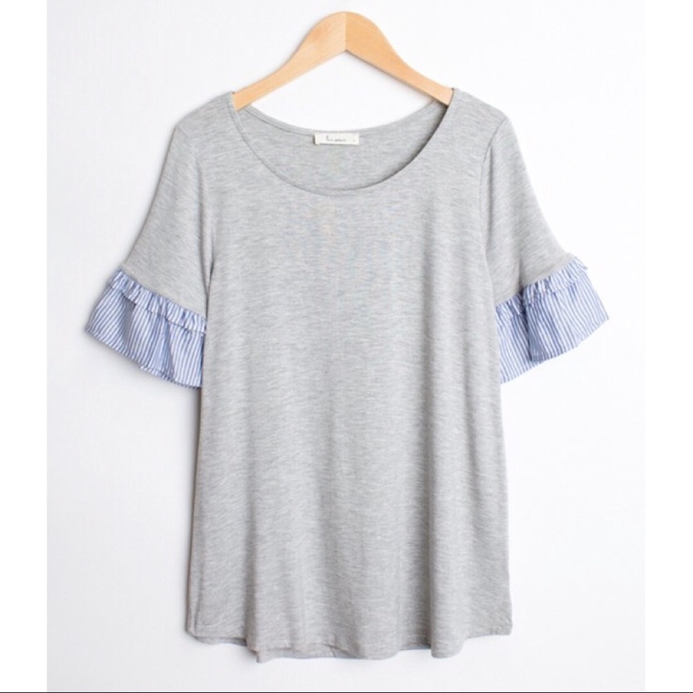 Adorable Ruffle Sleeve Top In S•M•L